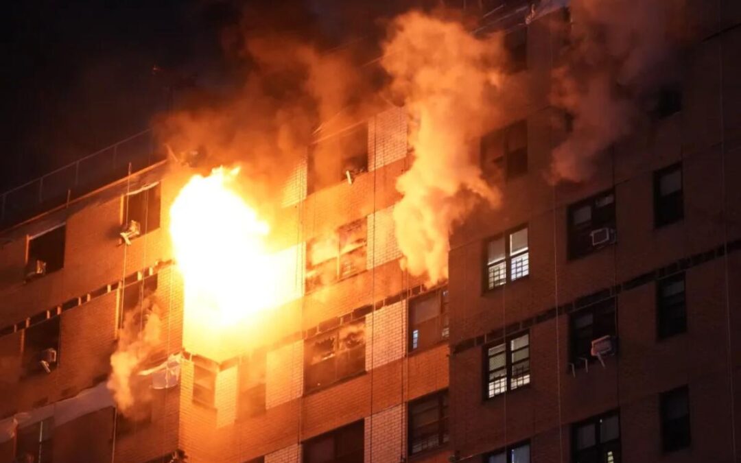 FDNY firefighters battle 4-alarm blaze on top floors of Bronx apartment