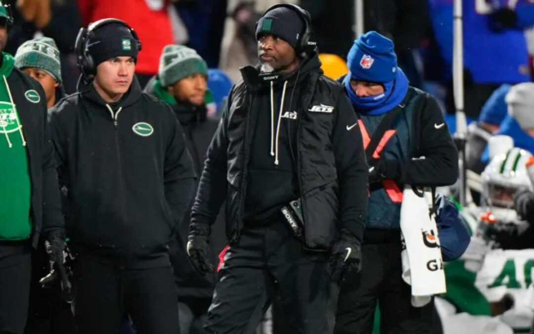 The Aaron Glenn coaching question still looms large over Jets as miserable season ends