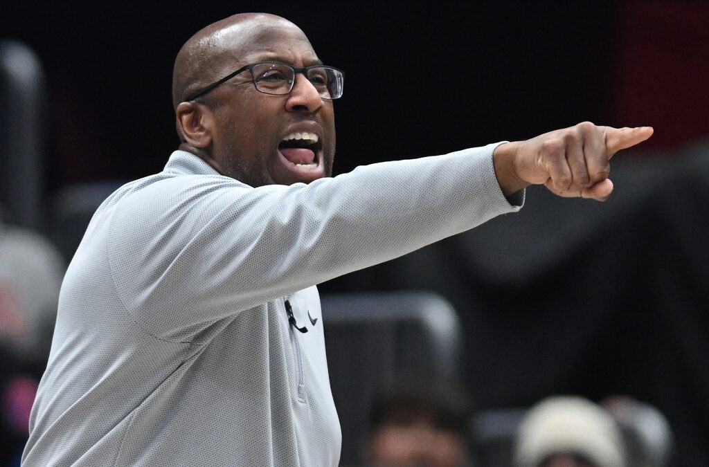 Like Jose Alvarado, Mike Brown throws new Knick Jeremy Sochan into the fire