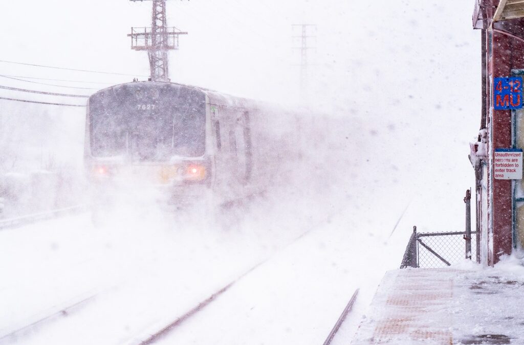 Travel nightmare for NYC commuters may extend to Tuesday as blizzard pounds Northeast