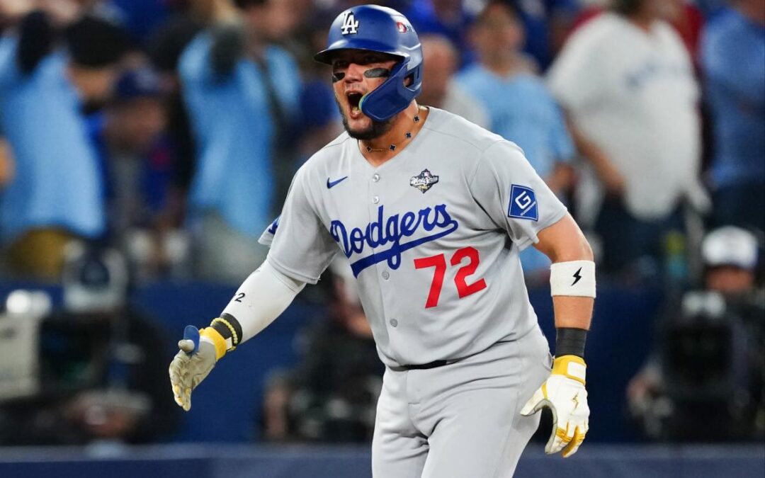 Dodgers’ Miguel Rojas returns on a $5.5 million free-agent deal