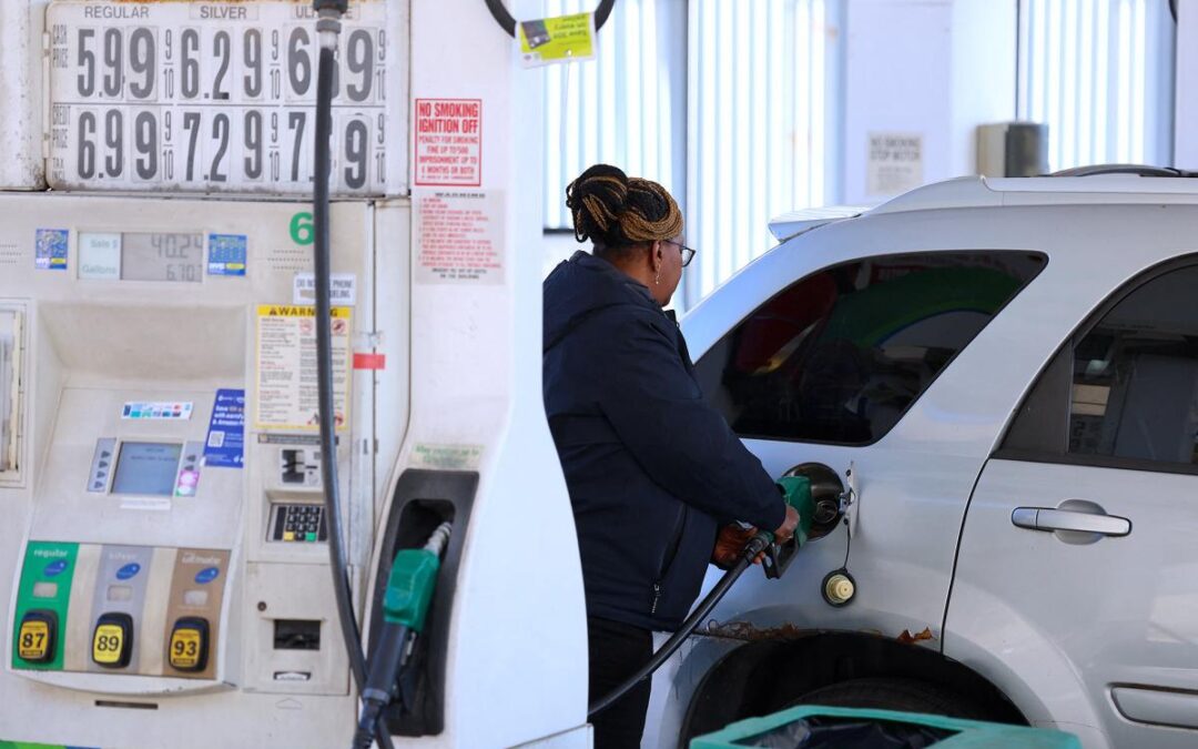 Economists say risk of recession rises if oil cost hits a key benchmark as Iran war continues