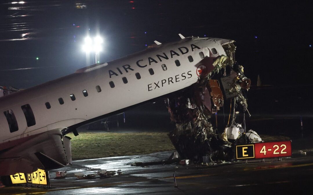 Air Canada passenger seated at emergency exit says pilots' actions saved lives