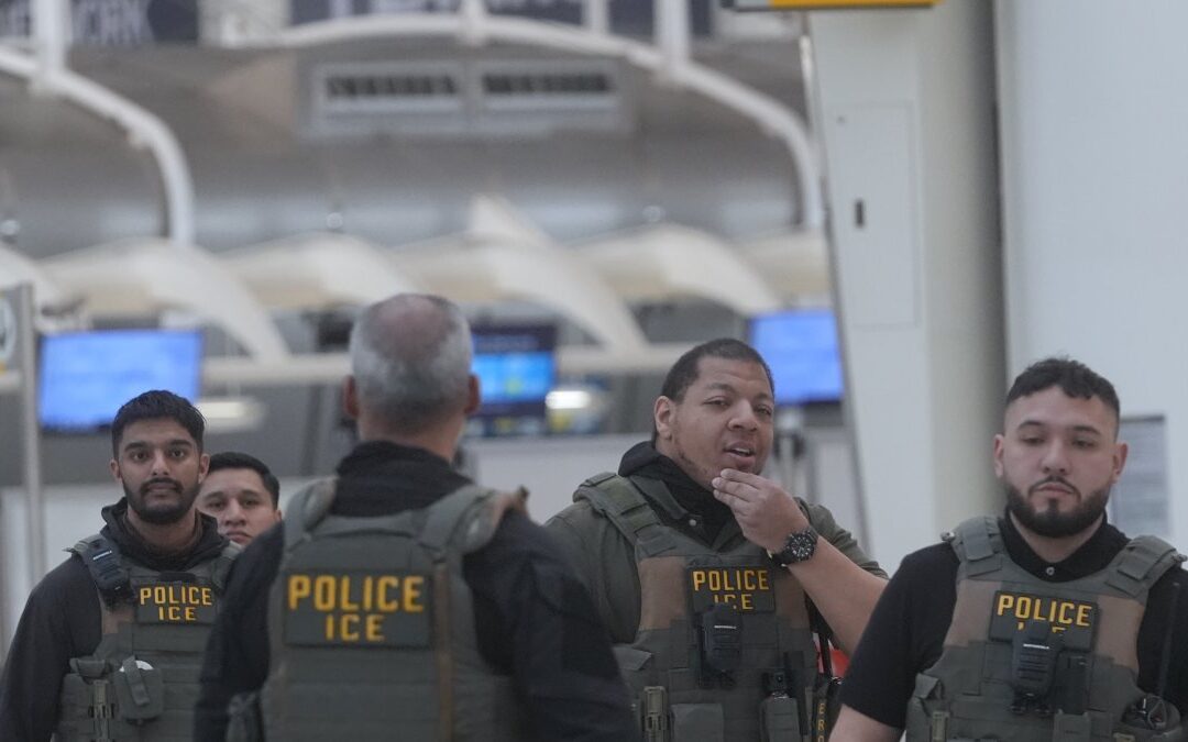 TSA workers expected to be paid Monday amid shutdown