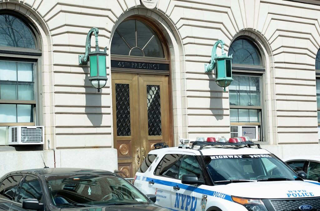 NYC tries to limit right to record cops