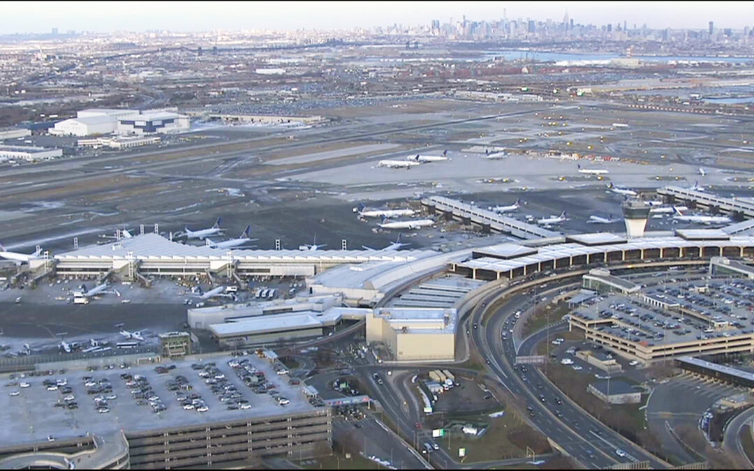 FAA investigating plane incident at Newark Airport