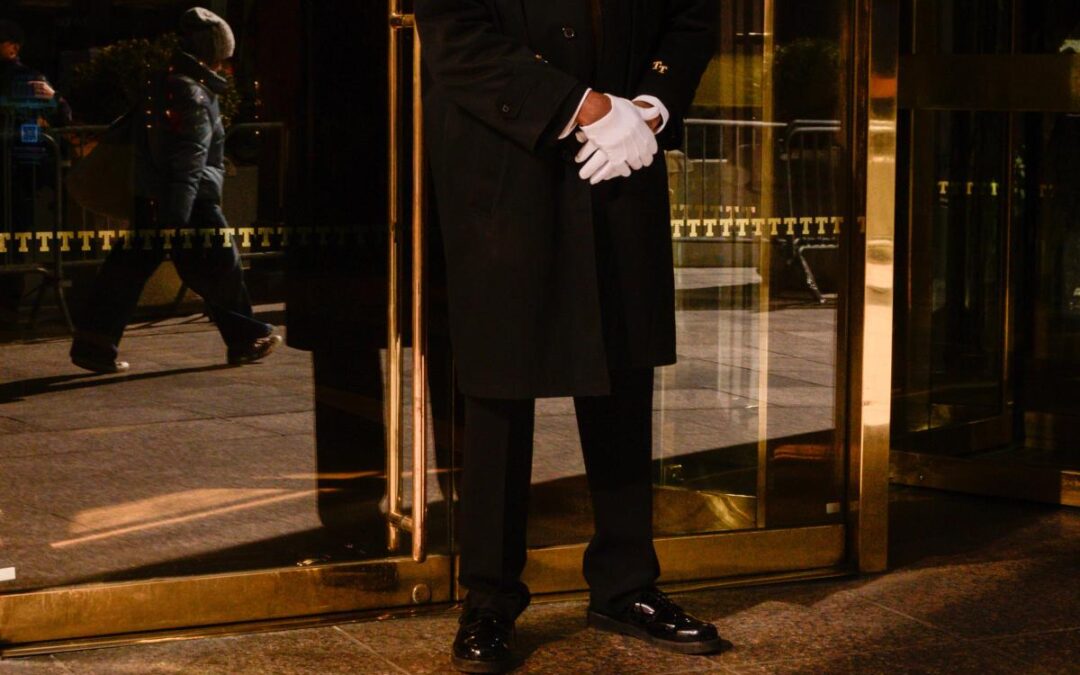 Thousands of NYC doormen, supers set ‘paralyze’ posh city lifestyle with vote to strike