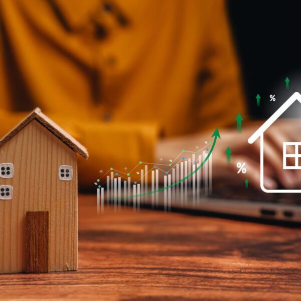 Average US mortgage payment skyrockets to historic new high, now over $2K