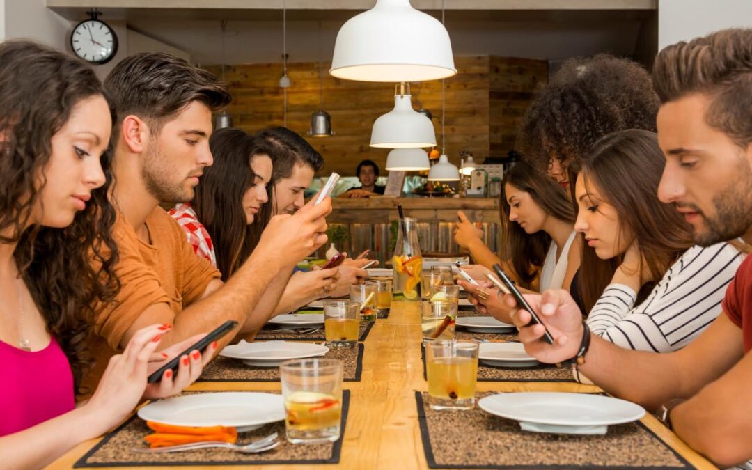 Restaurants ban diners’ phones during meals as no-scroll trend grows: put it away or else