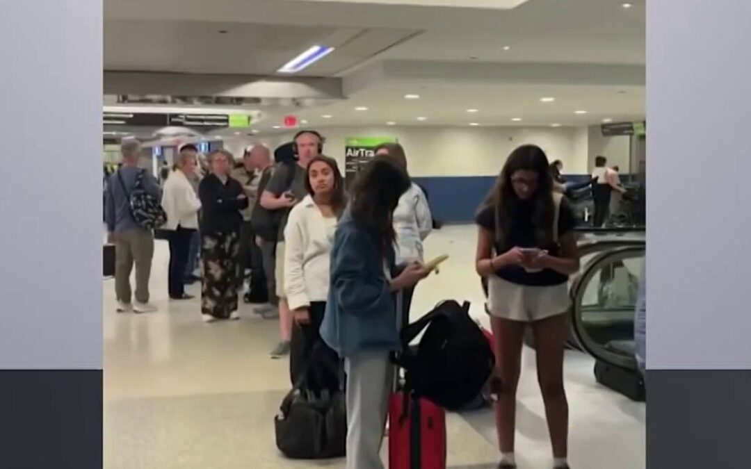 Passengers on United flights say they were stuck on Newark Airport tarmac for hours