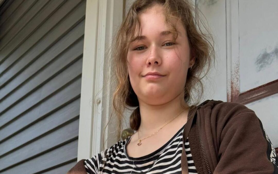 NY high schooler about to graduate stabbed to death less than an hour after final call with estranged dad