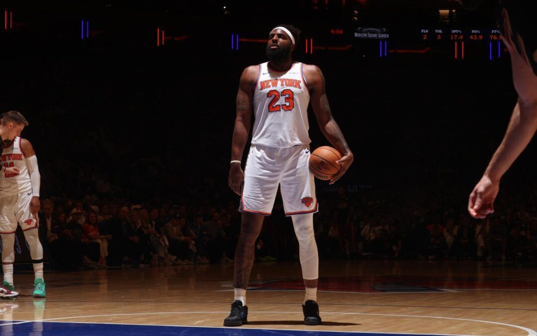 Mitchell Robinson suffers broken pinky in big Knicks NBA Finals worry