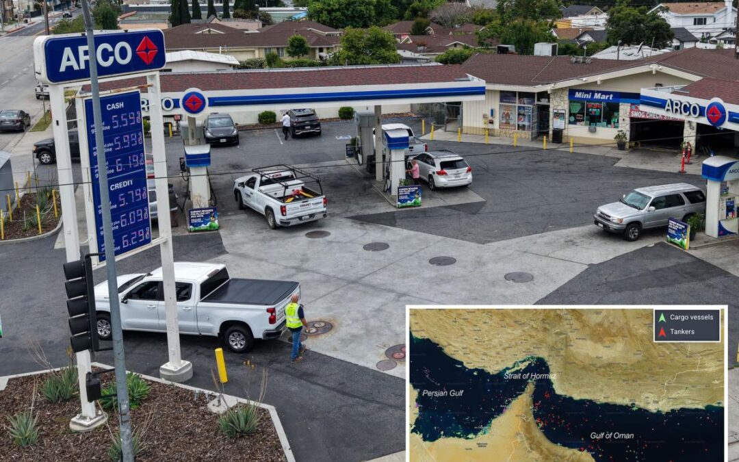 Oil plunges to $89 per barrel after Iran reports that peace deal would reopen Strait of Hormuz in 1 month