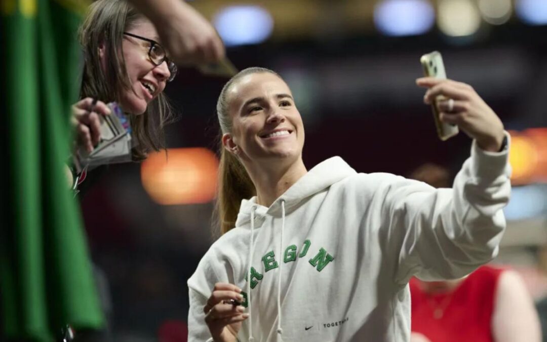 Oregon homecoming derailed for injured Sabrina Ionescu, Satou Sabally