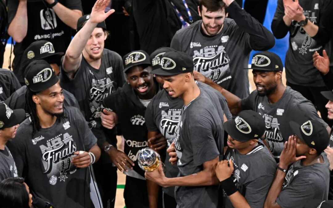 Spurs stun Thunder in thrilling Game 7 to set up NBA Finals showdown with Knicks