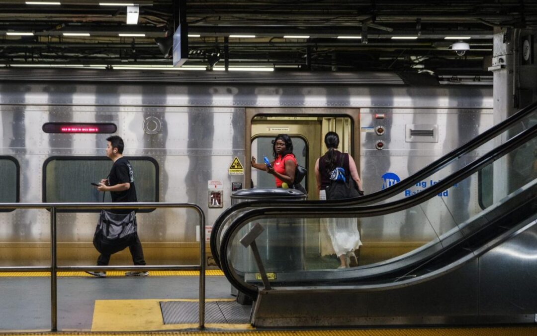Deal to end LIRR strike leaves New Yorkers squeezed — but might be the best possible