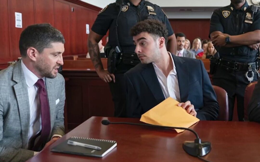 Luigi Mangione's attorneys discussed possible plea deal with feds ahead of trials: sources