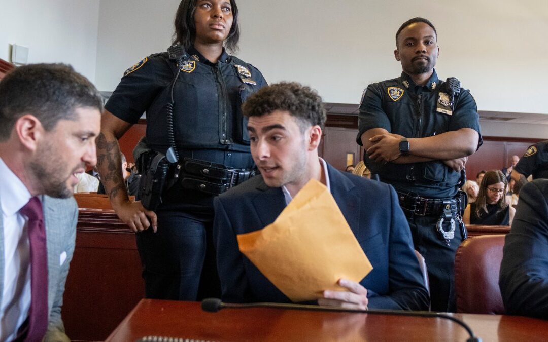 Luigi Mangione's lawyers reverse course, say they won't pursue a psychiatric defense