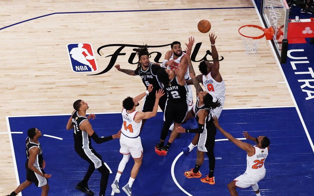 ‘Right hand from God': One play, 4.5 seconds and a place in Knicks lore
