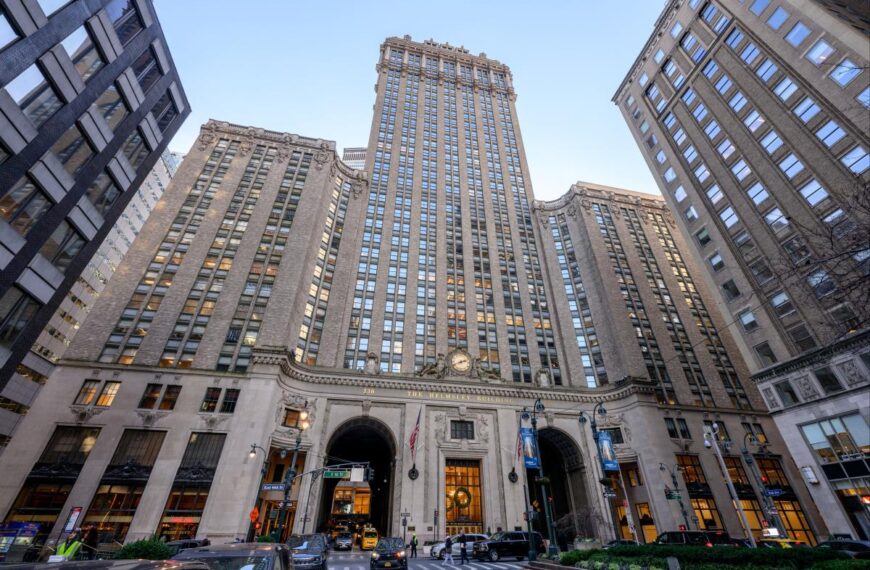 Famed NYC office building seeks a $670M sale — after last trading hands for $1.2B in 2015