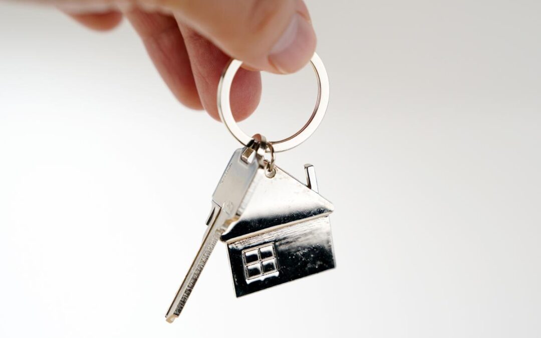 Homeowners say economy is pushing them to stay in their current house long-term: survey