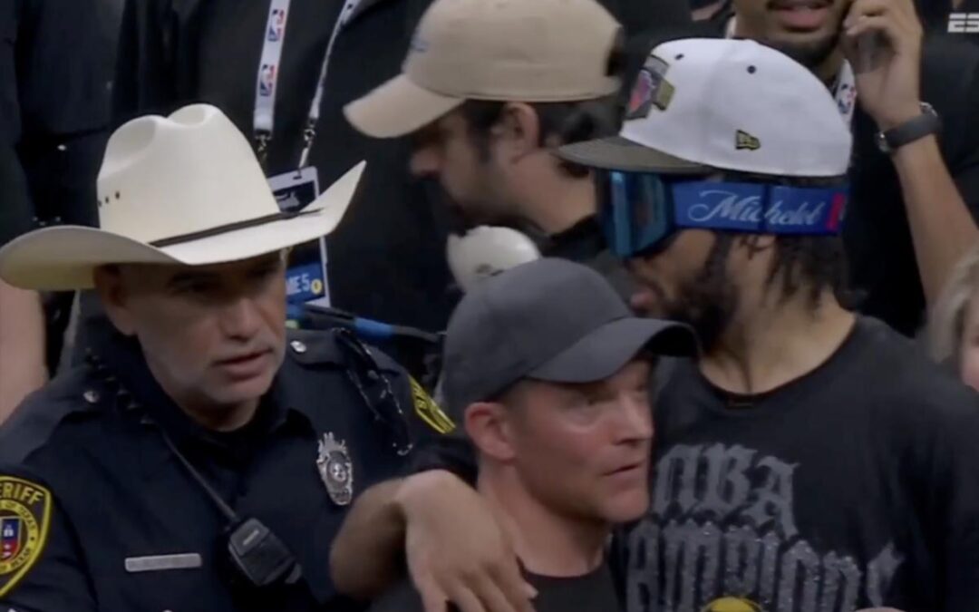 Jalen Brunson has curious moment with cop during Knicks celebration: ‘Don’t push him’