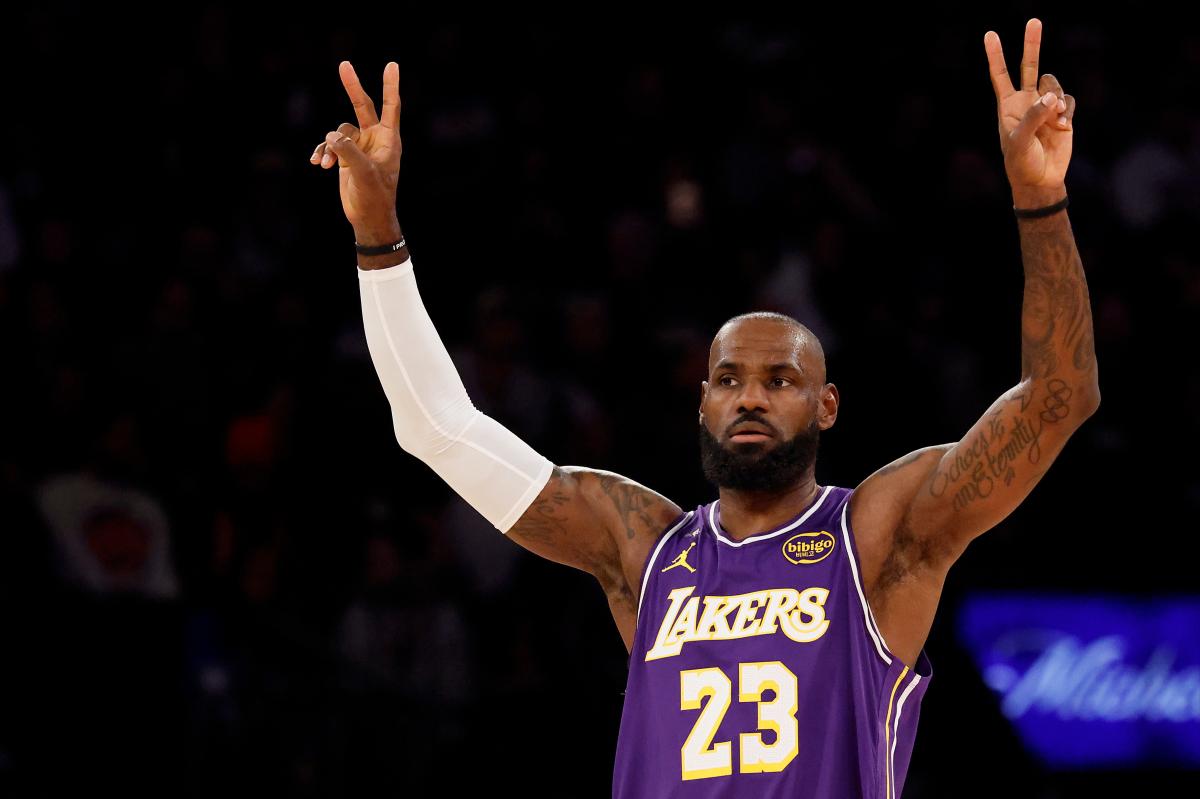 LeBron James leaving Lakers in free agency
