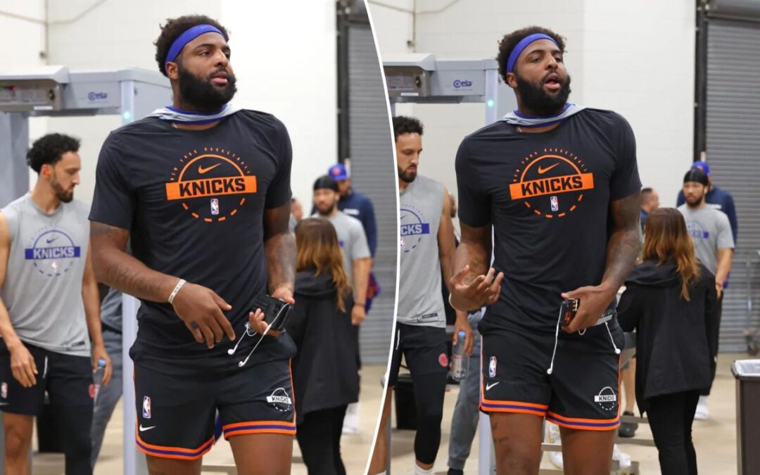 First look at Mitchell Robinson’s broken left pinky as Knicks drama swirls on eve of NBA Finals