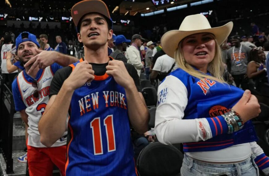 Knicks fans scramble to find way to San Antonio for Game 5 after storm causes travel chaos