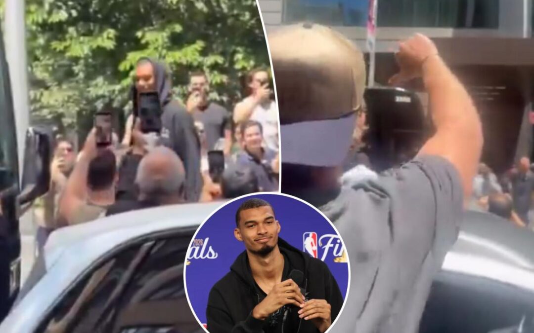 Swarm of raucous Knicks fans fill street to jeer Spurs, Wemby outside team hotel: ‘Get ready to go golfing’