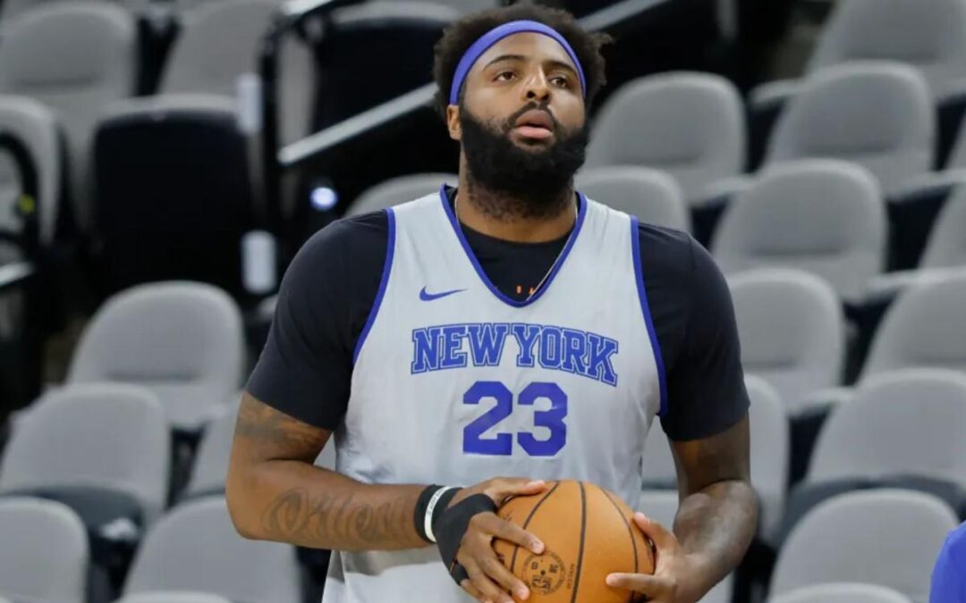 Mitchell Robinson set to play in Game 1 of NBA Finals for Knicks after breaking hand