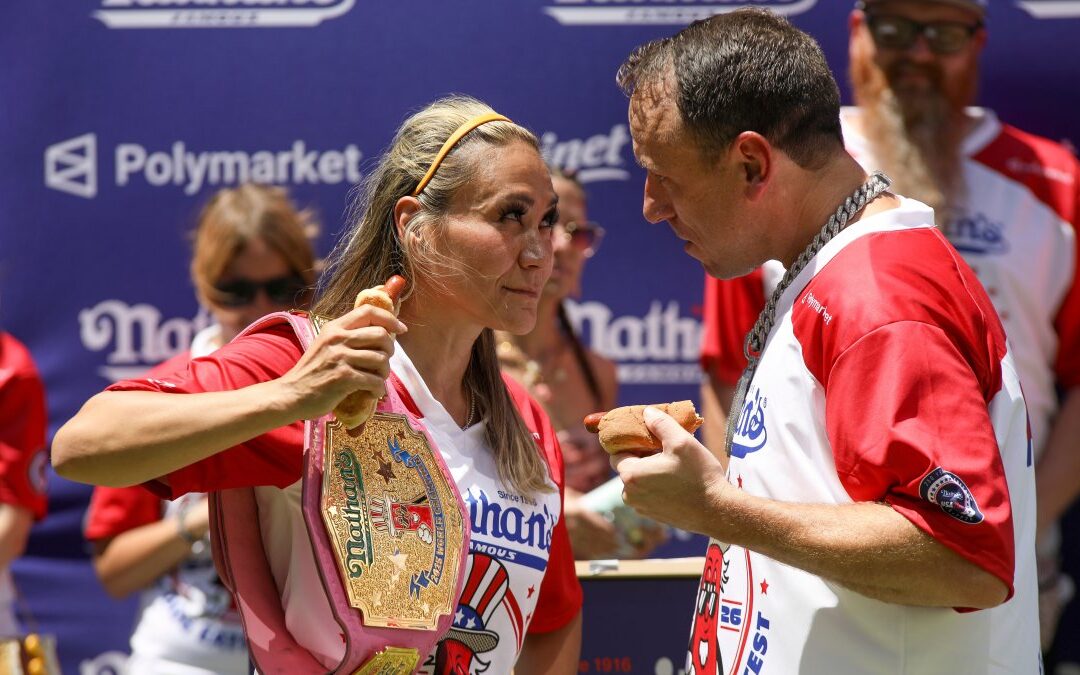 Hot dog eating champs seek to repeat in Nathan's Famous contest
