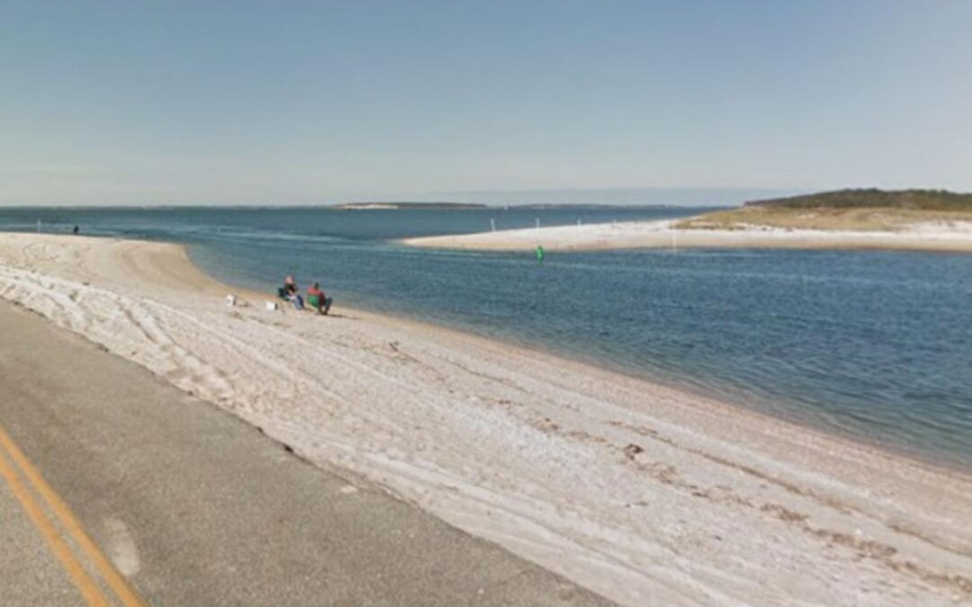 Brooklyn girl, 6, dies after being swept away by current in Hamptons